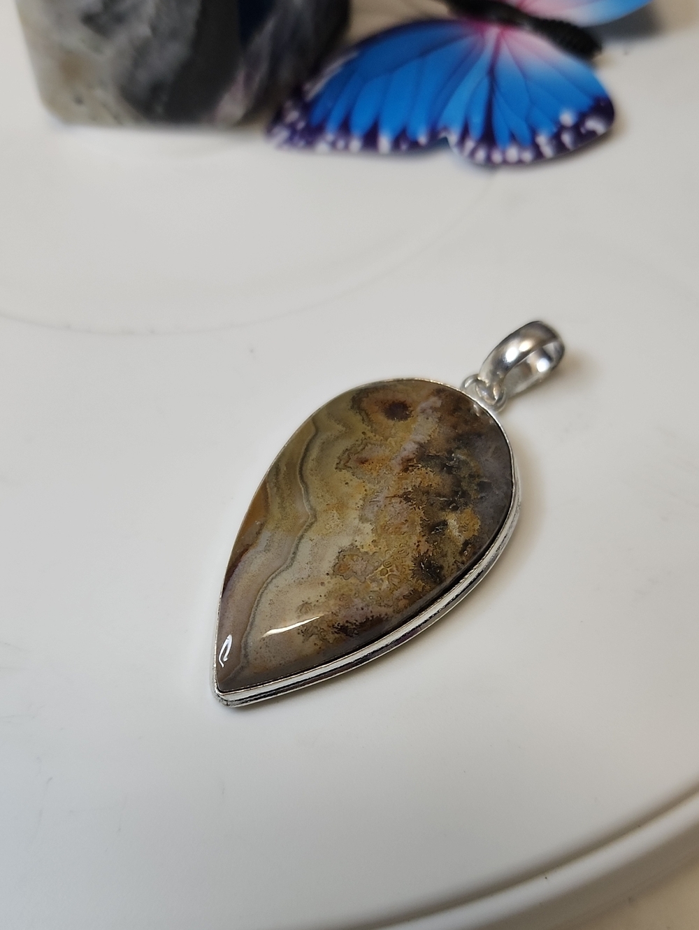 Teardrop Brown Agate Pendant - Unbranded